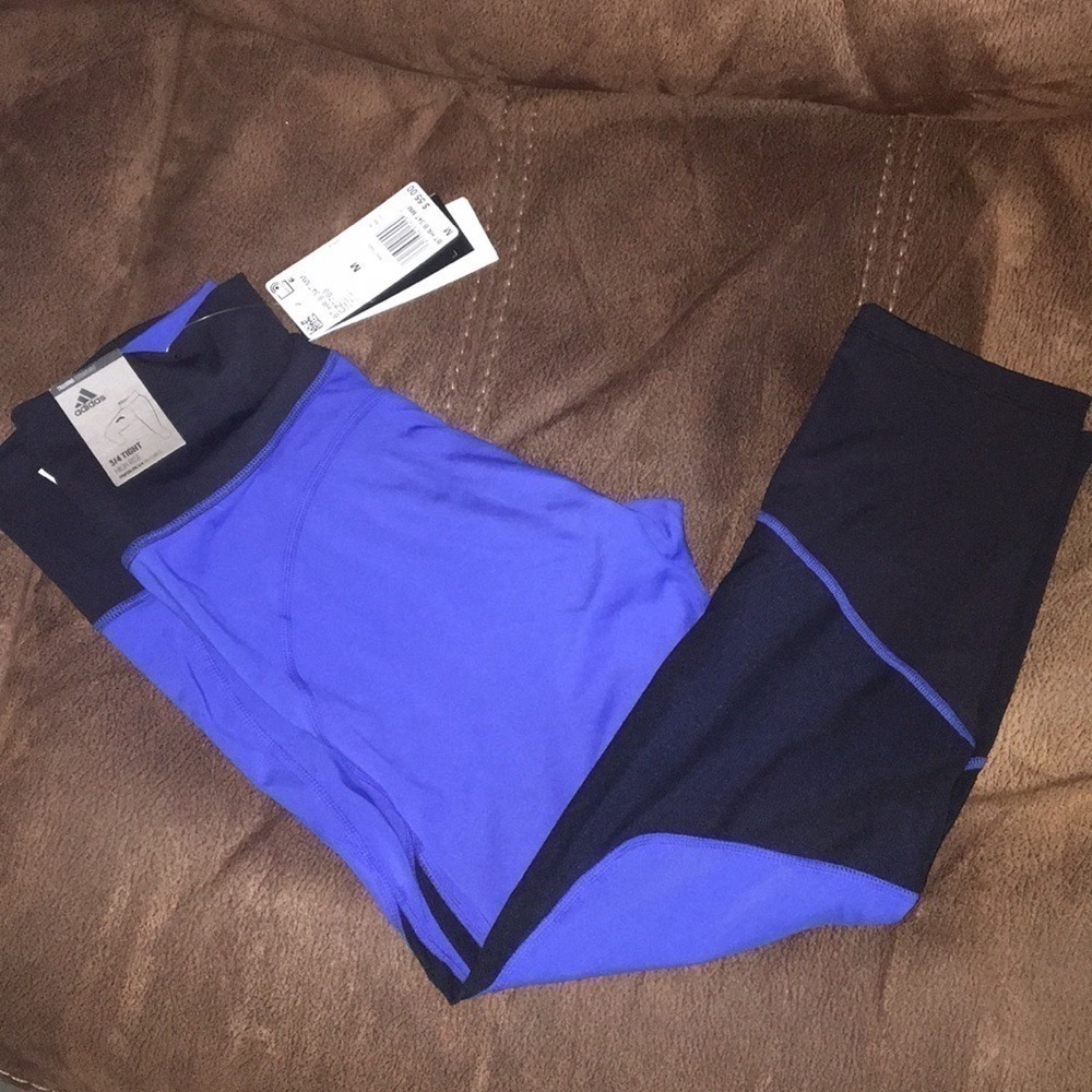 NWT‎ Medium Adidas woman's athletic legging/tight
